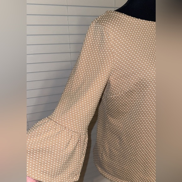 TALBOTS FLOUNCE SLEEVE JACQUARD DOT TEE. PTP: 19• - Picture 3 of 6